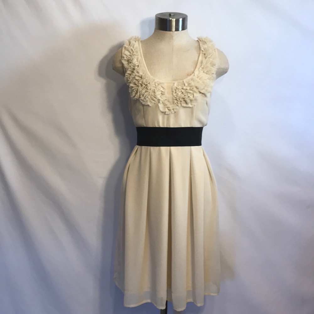Cream & black Charlotte Russe knee high sleeveless dress